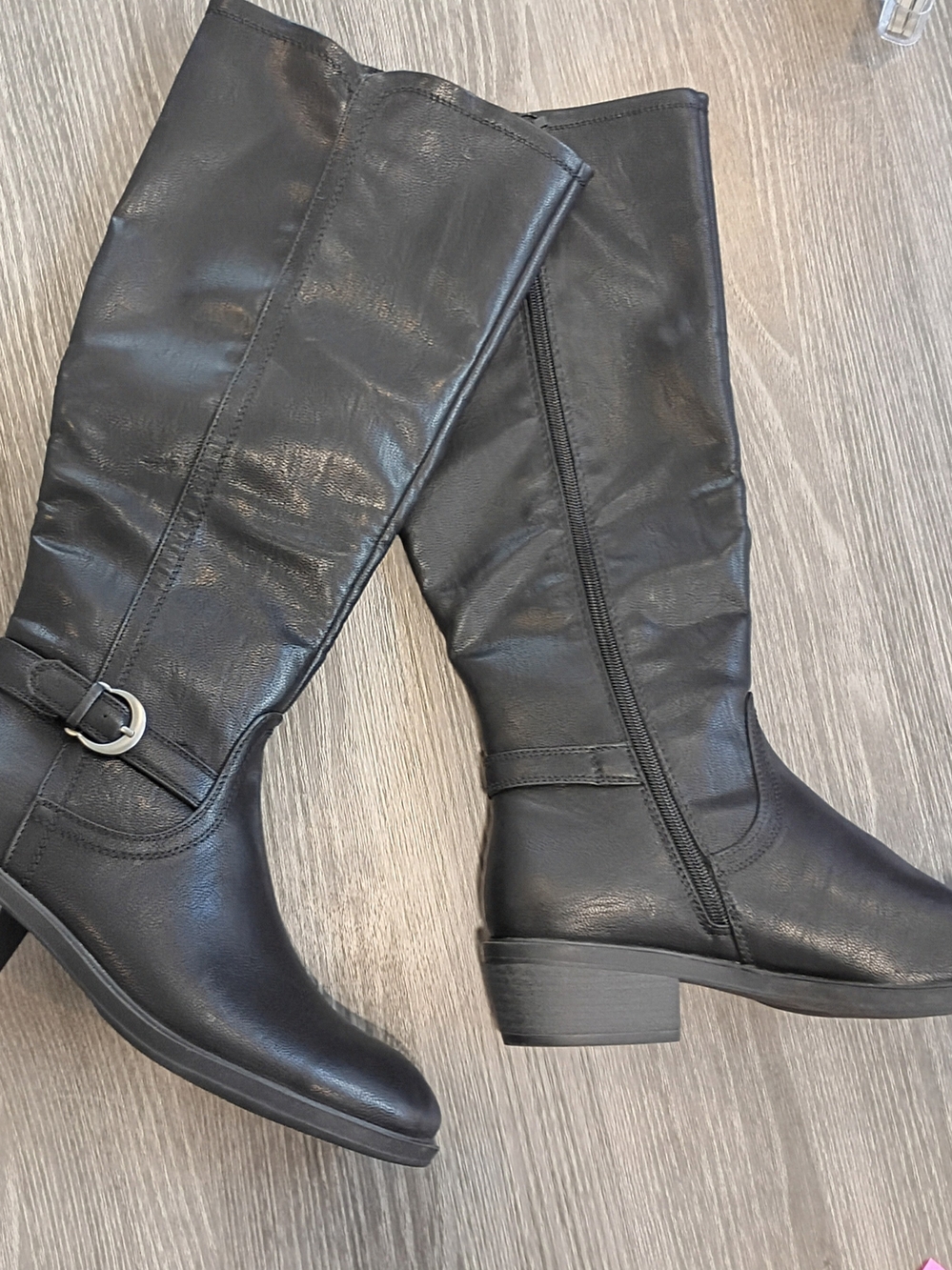 NWOB Nena Beltraps Size 9.5 Women’s Black Knee-High Leather  Boots, Side Zipper
